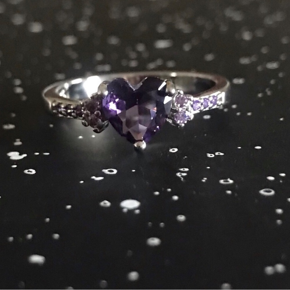 Sterling Silver Heart Amethyst Ring